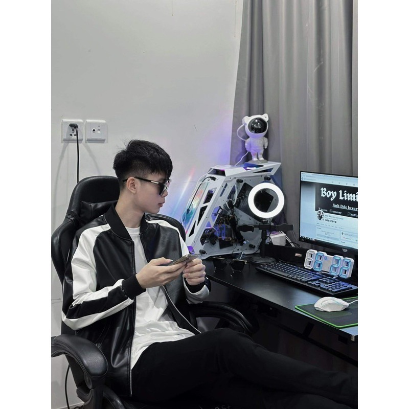 Áo khoác da bomber nam nữ Dolce Level thêu hình ngôi sao lưng phối tay sọc đen trắng lót gió 2 lớp siêu hotrend.