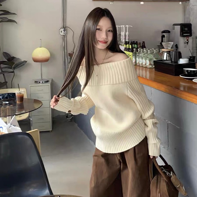 Áo Trễ Vai Gân Dọc Trắng Sữa Dáng Rộng Oversize Phong Cách Nữ Tính Hàn Quốc