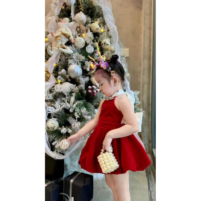 Váy nhung đẹp đón tét cho bé gái