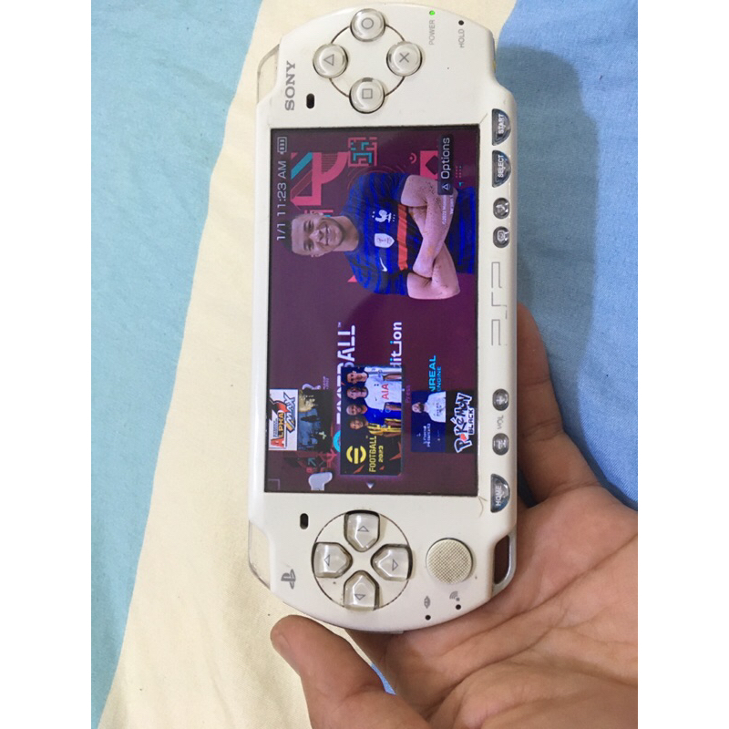 MÁY CHƠI GAMES PSP2000 màn ố kèm thẻ 32gb full games