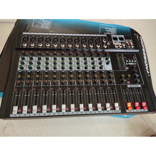 mixer yamaha 12line