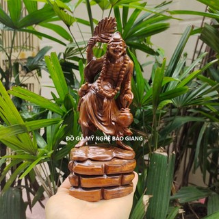 Tượng tế công gỗ bách thơm cao 21 cm