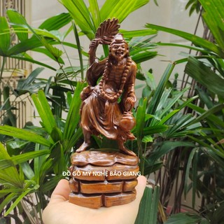 Tượng tế công gỗ bách thơm cao 21 cm