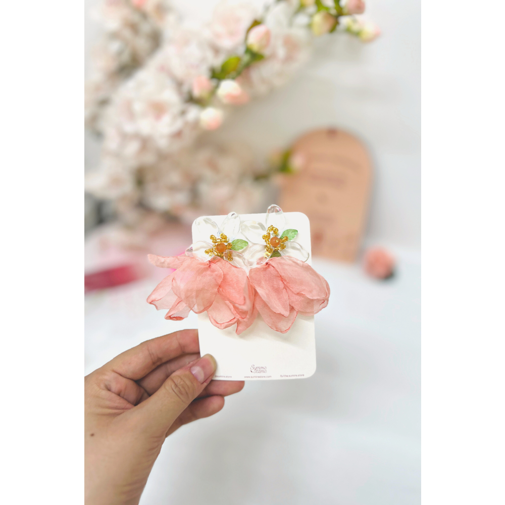 Sumire Store Hoa tai NK-094 hoa trong suốt đính cánh vải cam