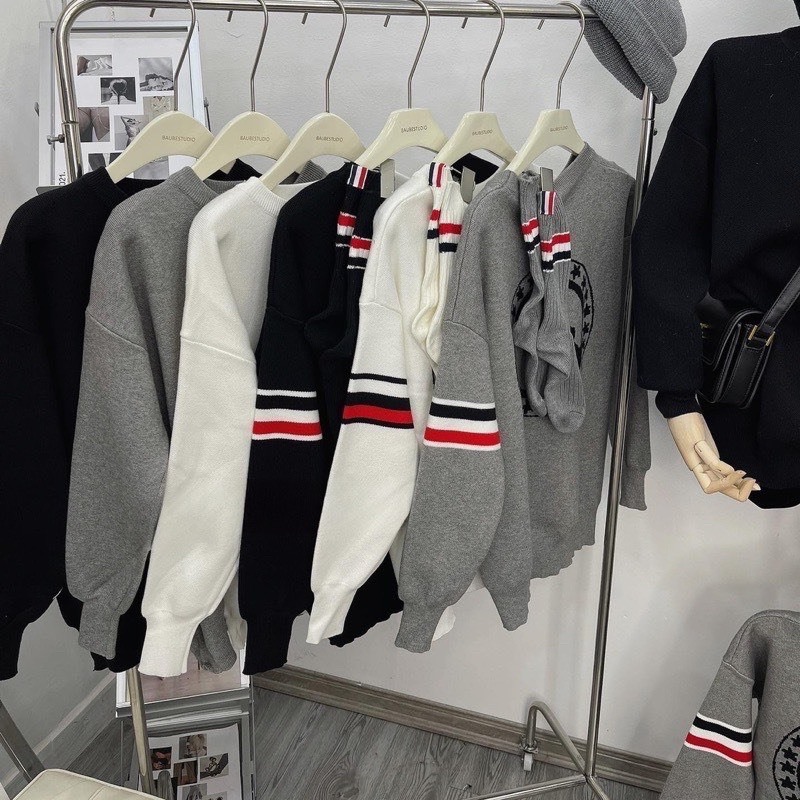 Áo Len Thom Con Chó Form Rộng Unisex Không Kèm Tất