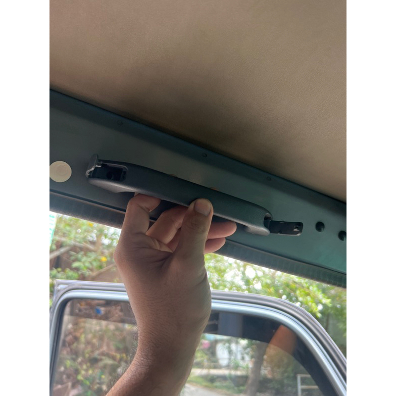 Tay vịn Xe Tải Isuzu QKR, NKR, NQR, NPR, NHR, FRR, Vĩnh Phát, Aumark 198,….