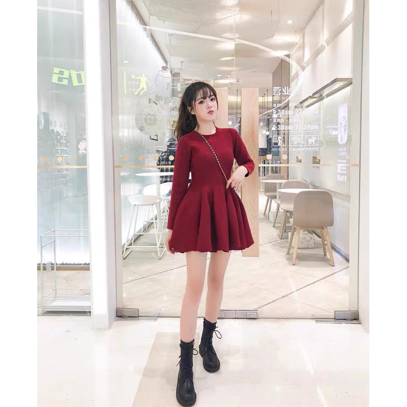 Váy len đỏ
