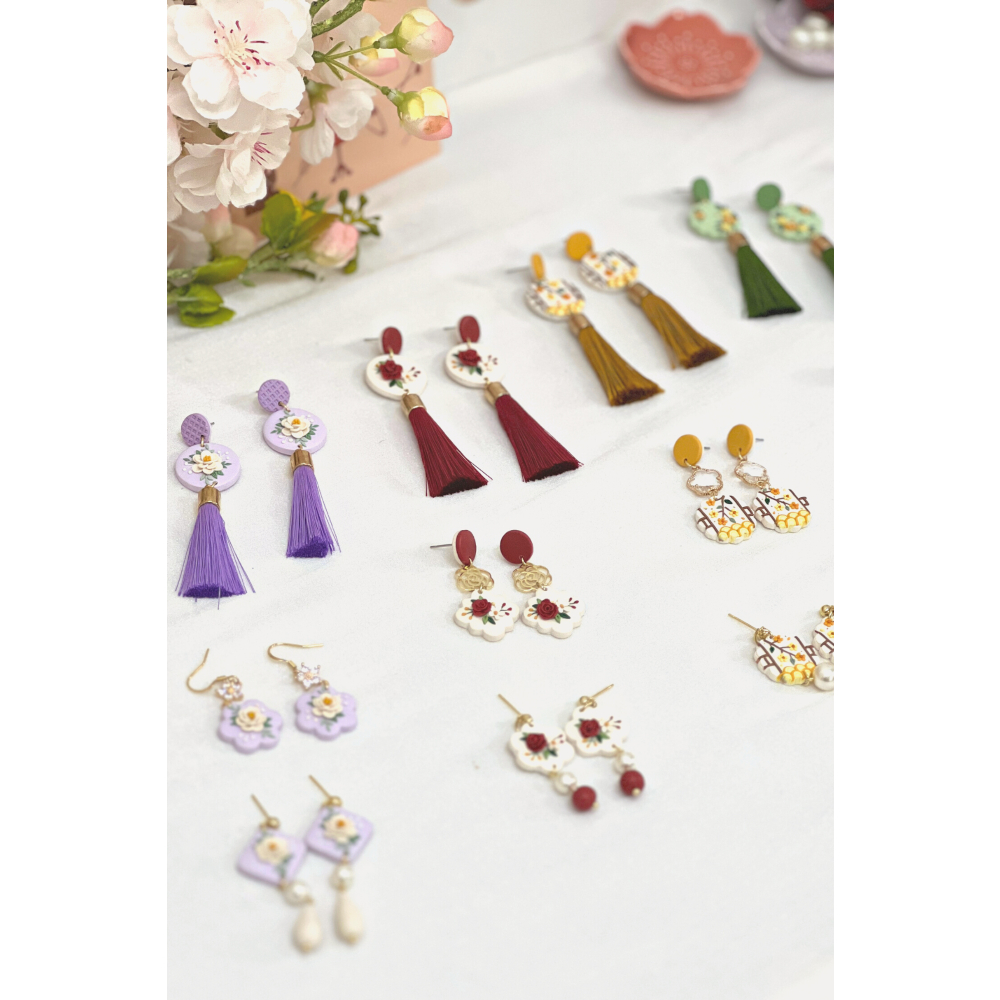 Sumire Store Hoa tai DN-012 Đất Nung Lạc Hoa Bính đỏ phối dây tua rua