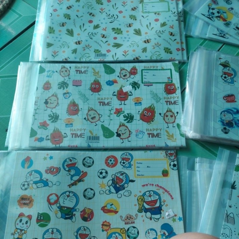 Xấp 10 tờ bao tập hình có bao kiếng, hàng loại 1 dày dặn, nhiều mẫu cute hottrend