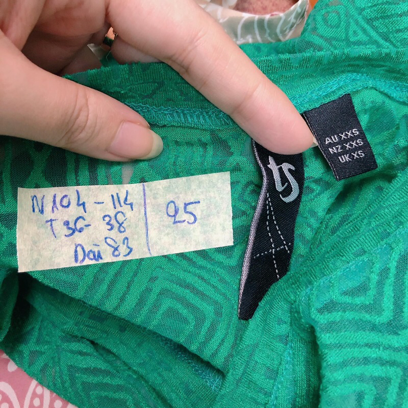 Áo thun xanh lá kiểu 2hand