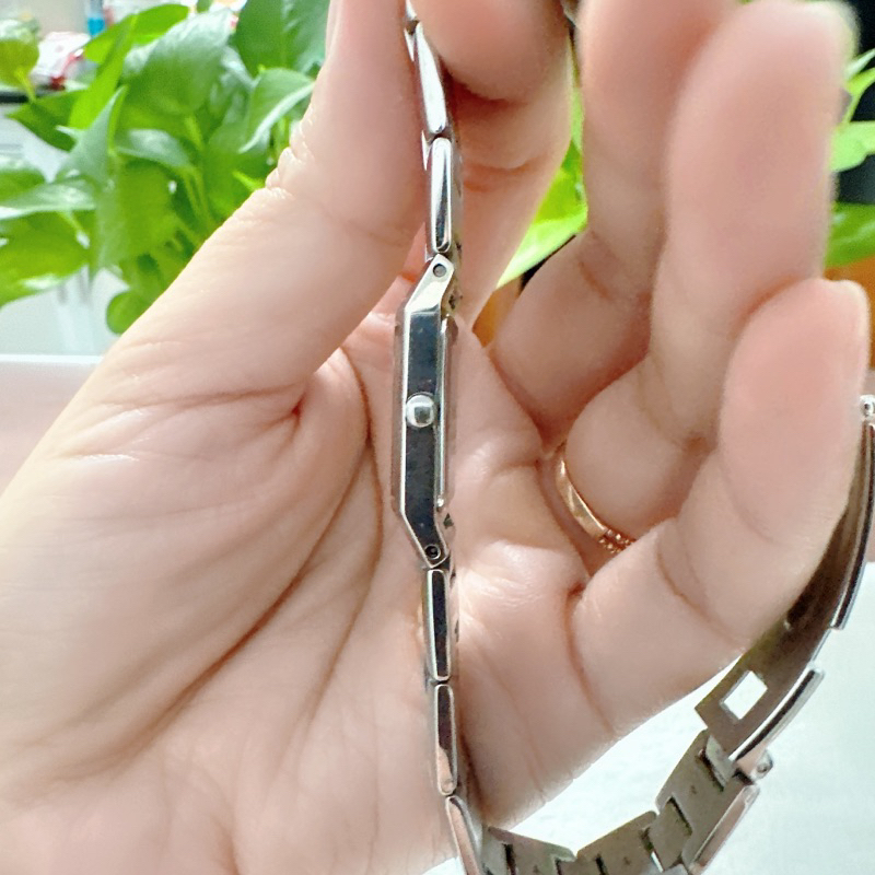 Đồng hồ nữ si nhật dáng tank hiệu Lazysusan