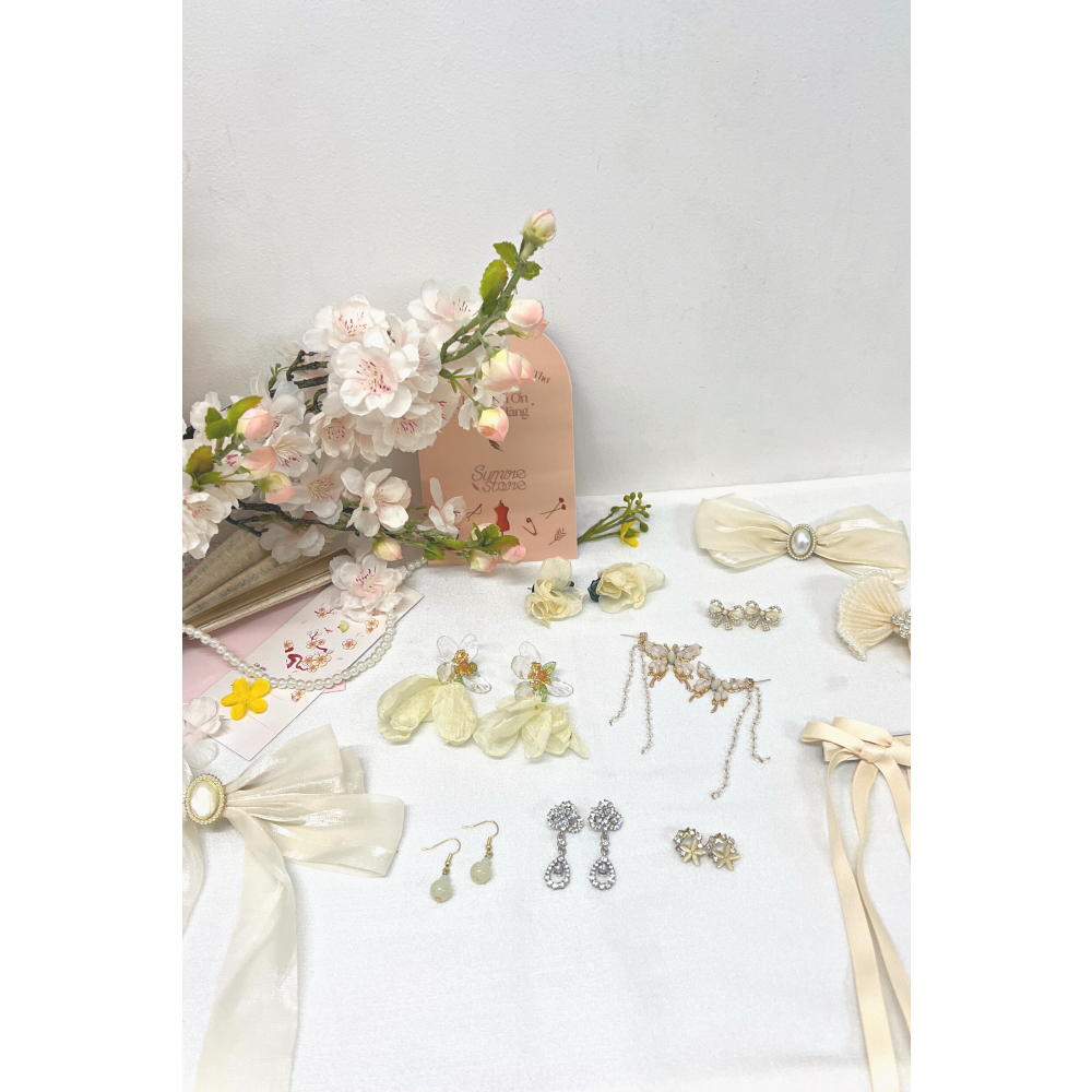 Sumire Store Hoa tai NK-105 hoa trắng đục nhỏ đính hạt ngọc