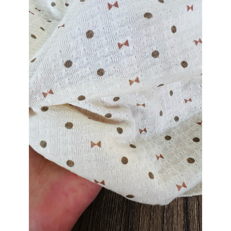 Vải thun thông hơi chấm bi và nơ nhí màu vintage
