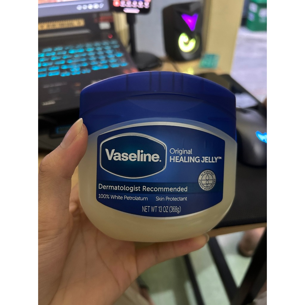 Dưỡng Môi Vaseline Ngọt Ngào - Mềm Mịn Dạng Hũ Và Thỏi Tiện Dụng