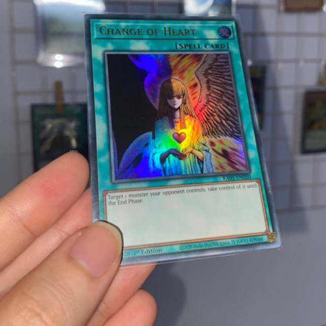 Bài lẻ Yugioh Change of Heart - RA01-EN050 - Ultra Rare 1st Edition