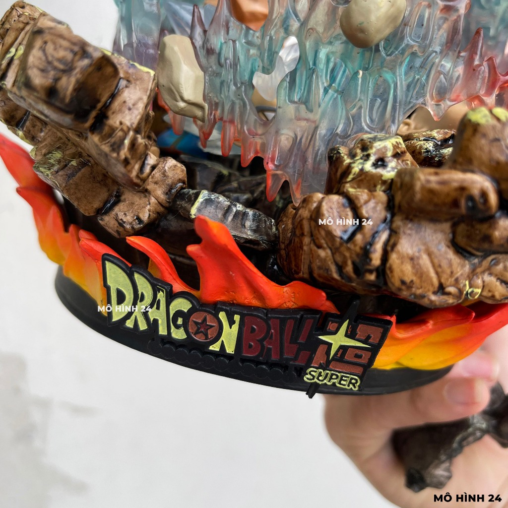 Mô hình Son Goku Vô Cực Tinh Cầu dragonball figure Ultra Instinct UI cầm tinh cầu vũ trụ dragon ball có đèn led