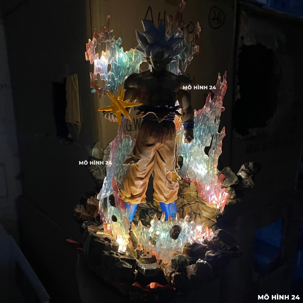 Mô hình Son Goku Vô Cực Tinh Cầu dragonball figure Ultra Instinct UI cầm tinh cầu vũ trụ dragon ball có đèn led