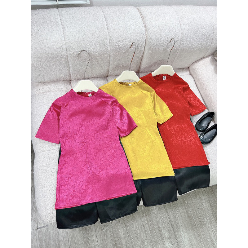 Áo dài gấm quần đen cho bé gái