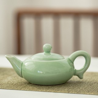 Bộ ấm cá chép 3D TRÀ VŨ 7 món ( gồm 6 chén + 1 ấm trà + hộp quà tặng )