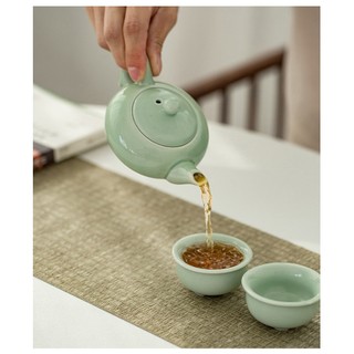 Bộ ấm cá chép 3D TRÀ VŨ 7 món ( gồm 6 chén + 1 ấm trà + hộp quà tặng )