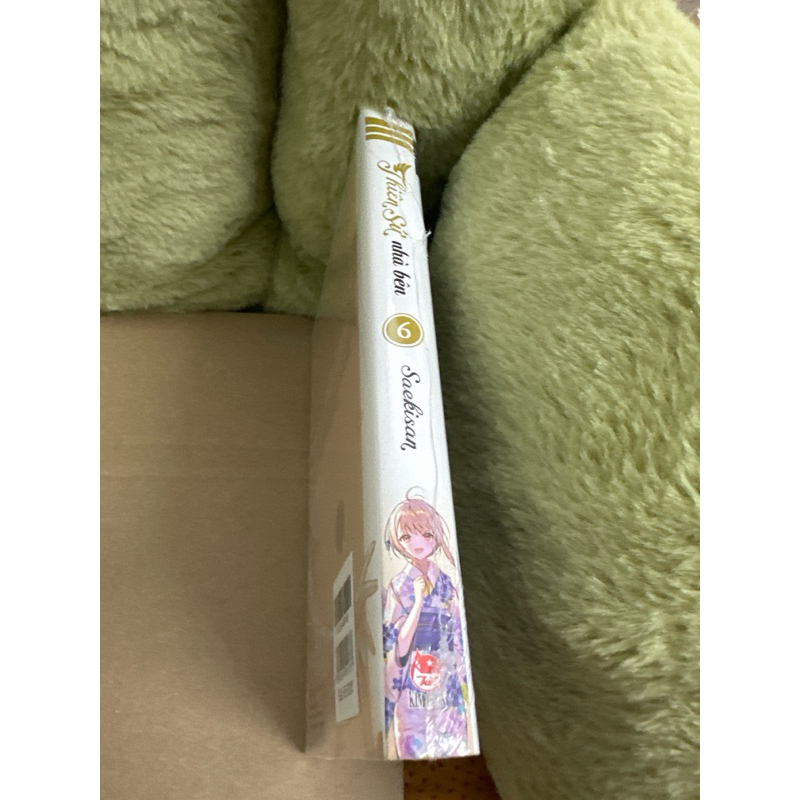 Thiên Sứ Nhà Bên - Tập 6 - Bản Giới Hạn - Tặng Kèm Bookmark + Bìa Áo Limited + Card 2 Lớp Có Chân Đế