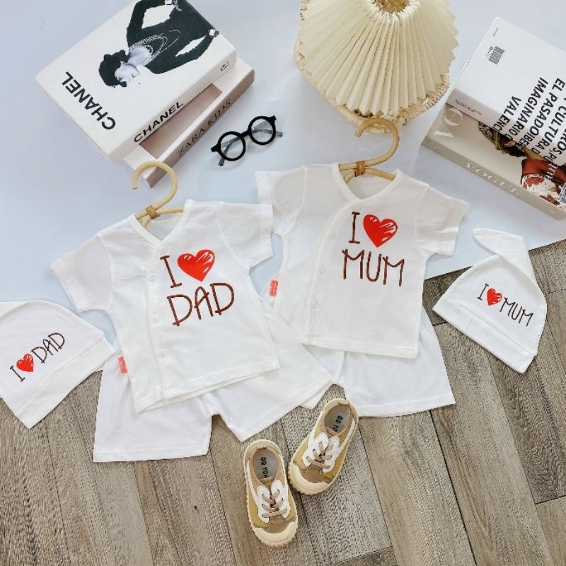 Bộ Quần Áo Cộc Trắng DAD MUM, Thun Lạnh Kèm Mũ