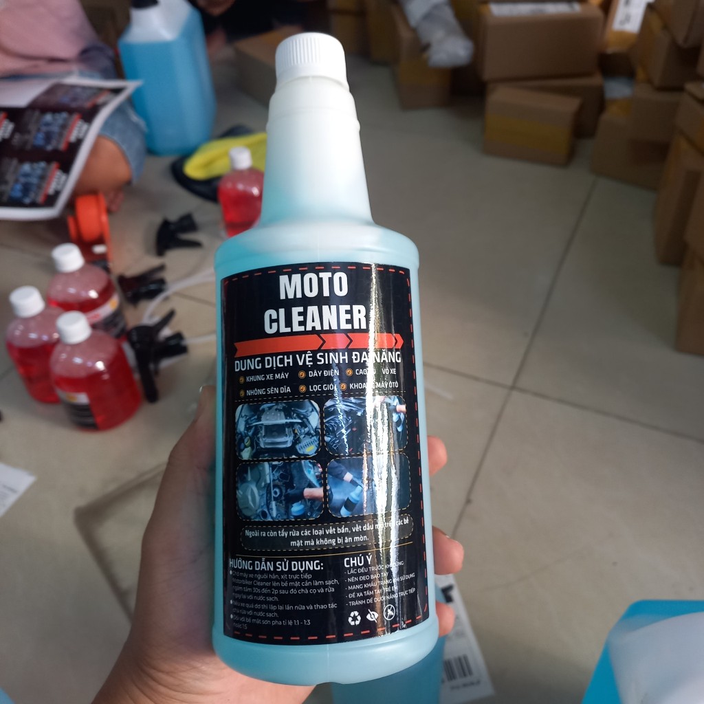 Dung dịch tẩy rửa MOTO Cleaner vệ sinh lốc máy, nhông sên dĩa, dây điện sườn xe dành cho ôtô, xe máy - Tặng kèm vòi xịt