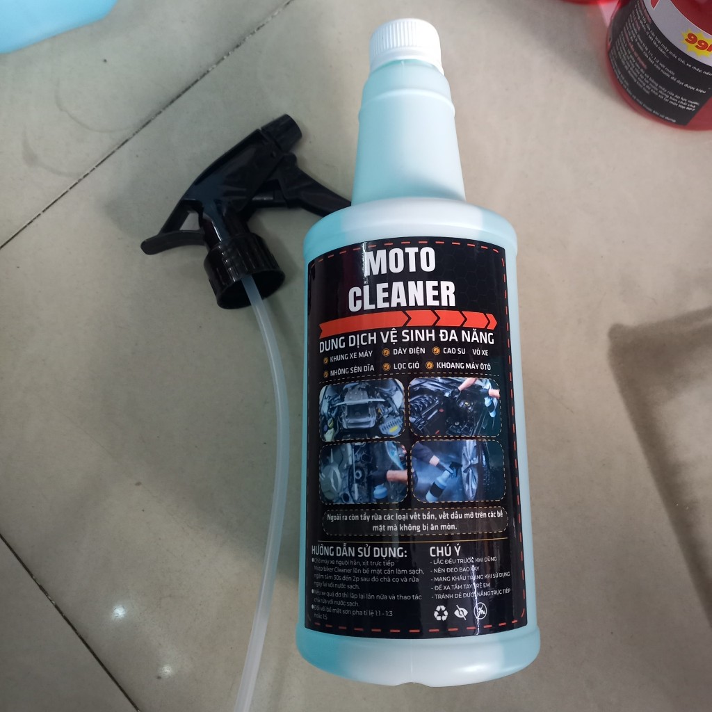Dung dịch tẩy rửa MOTO Cleaner vệ sinh lốc máy, nhông sên dĩa, dây điện sườn xe dành cho ôtô, xe máy - Tặng kèm vòi xịt