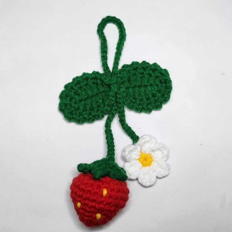 Móc khóa dâu và hoa móc len siêu cute