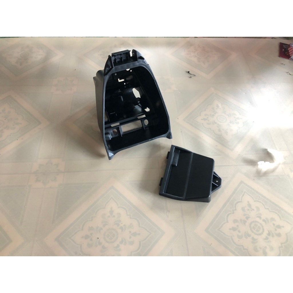 Thùng đựng đồ đùng xe sirius 50cc/ hoặc 110 xăng cơ. Kèm nắp đậy.