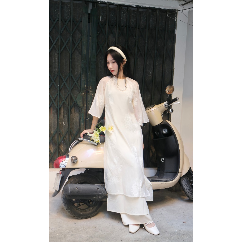 Áo dài trắng cách tân Thi Thư