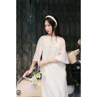 Áo dài trắng cách tân Thi Thư