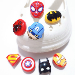 Charm gắn dép, sticker gắn dép, phụ kiện gắn dép hình siêu nhân có nút gắn dép sục
