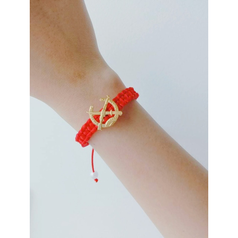 Vòng tay chỉ đỏ may mắn