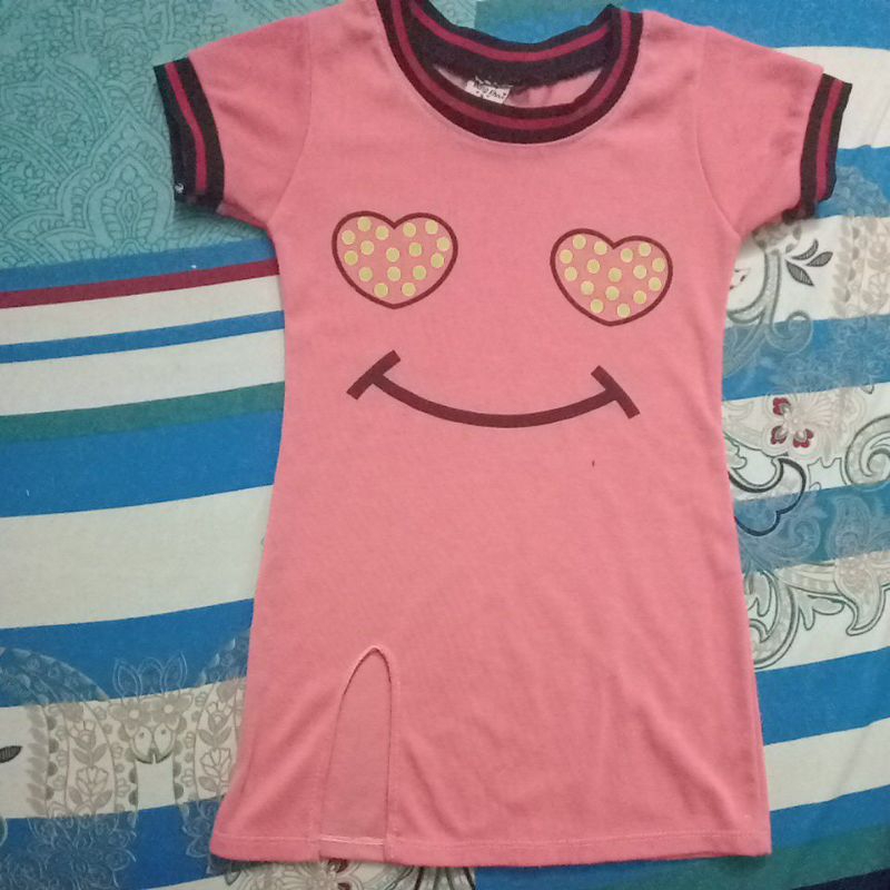 Đầm mặt cười cho bé