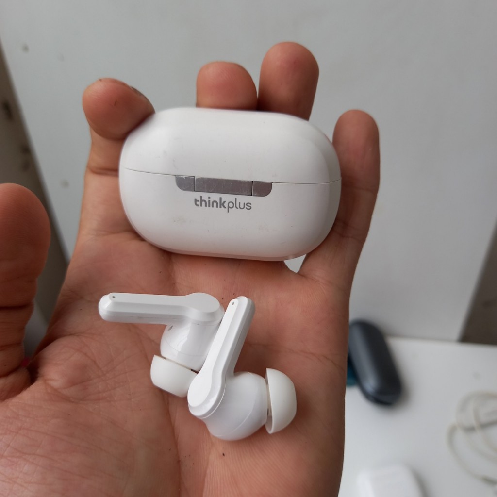 Tai nghe bluetooth nhật bãi và các loại đã test ok nghe và mic tốt hàng chính hãng cũ giá rẻ giá như hình