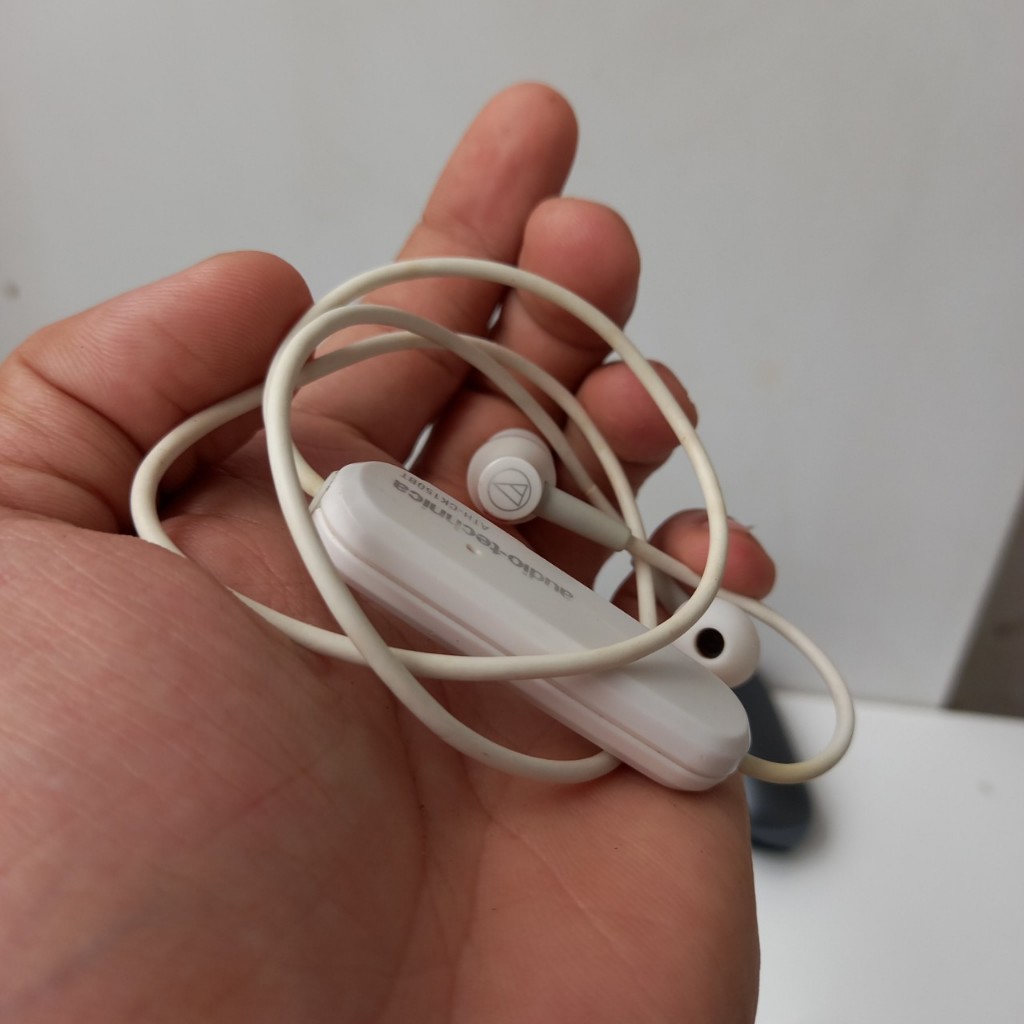 Tai nghe bluetooth nhật bãi và các loại đã test ok nghe và mic tốt hàng chính hãng cũ giá rẻ giá như hình