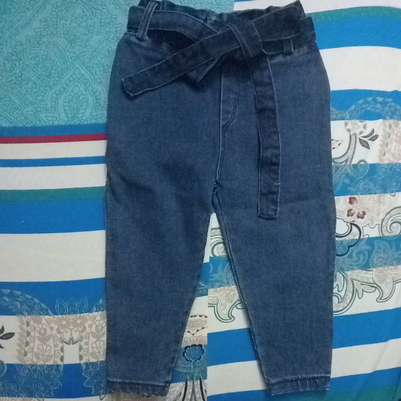 Quần jean cho bé