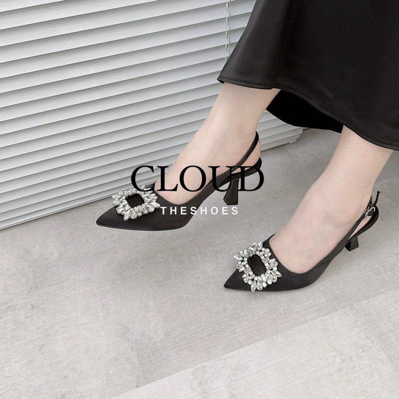 Giày cao gót mũi nhọn khoá đá quai hậu