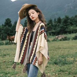 Khăn áo choàng boho thổ cẩm nữ mùa thu đông kiểu khoác ngoài áo choàng poncho len móc dân tộc - Mã LE38 The Collar Box