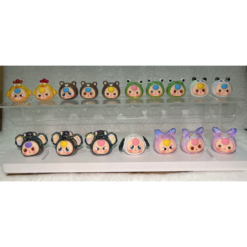 Bé 3 tuổi& anh trai bé mô hình trưng bày