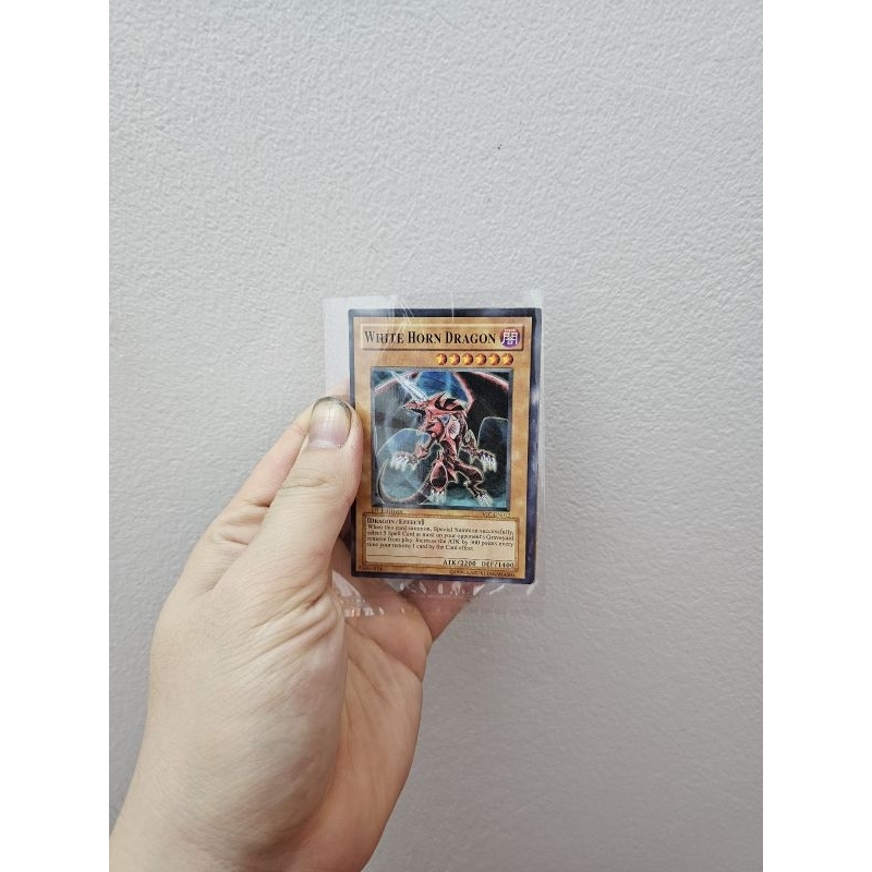 1 lá bài yugioh rồng