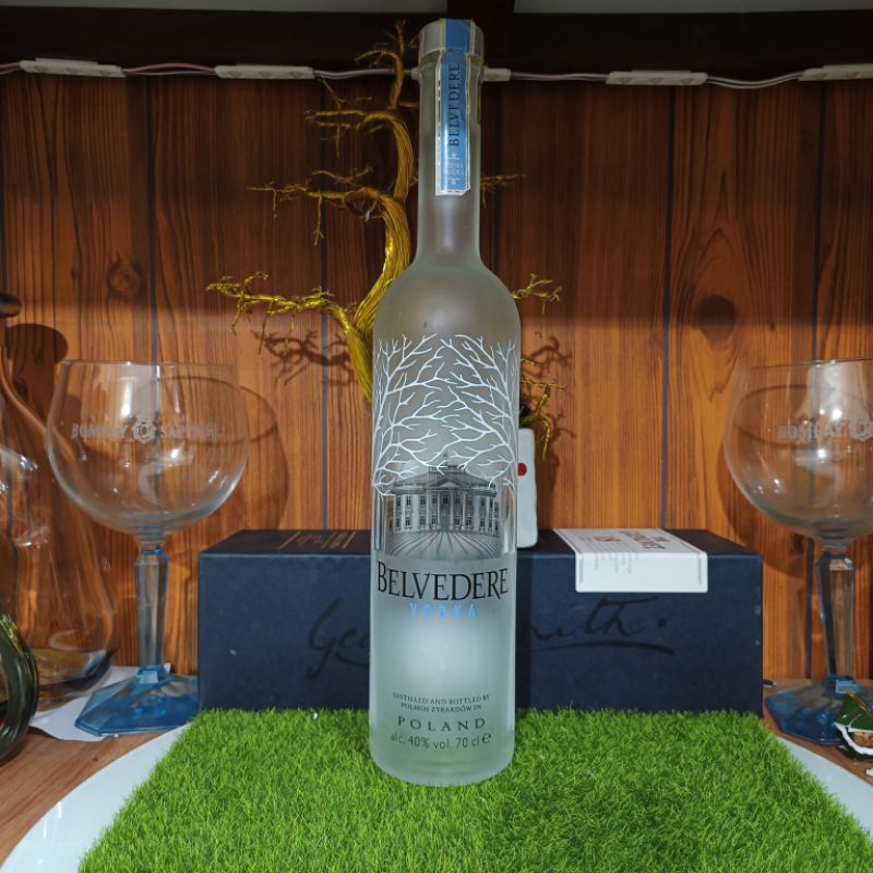 Vỏ chai rượu ngoại Belvedere hình cây khô độc đáo xuất xứ Nga trưng bày decor đẹp (chai rỗng)