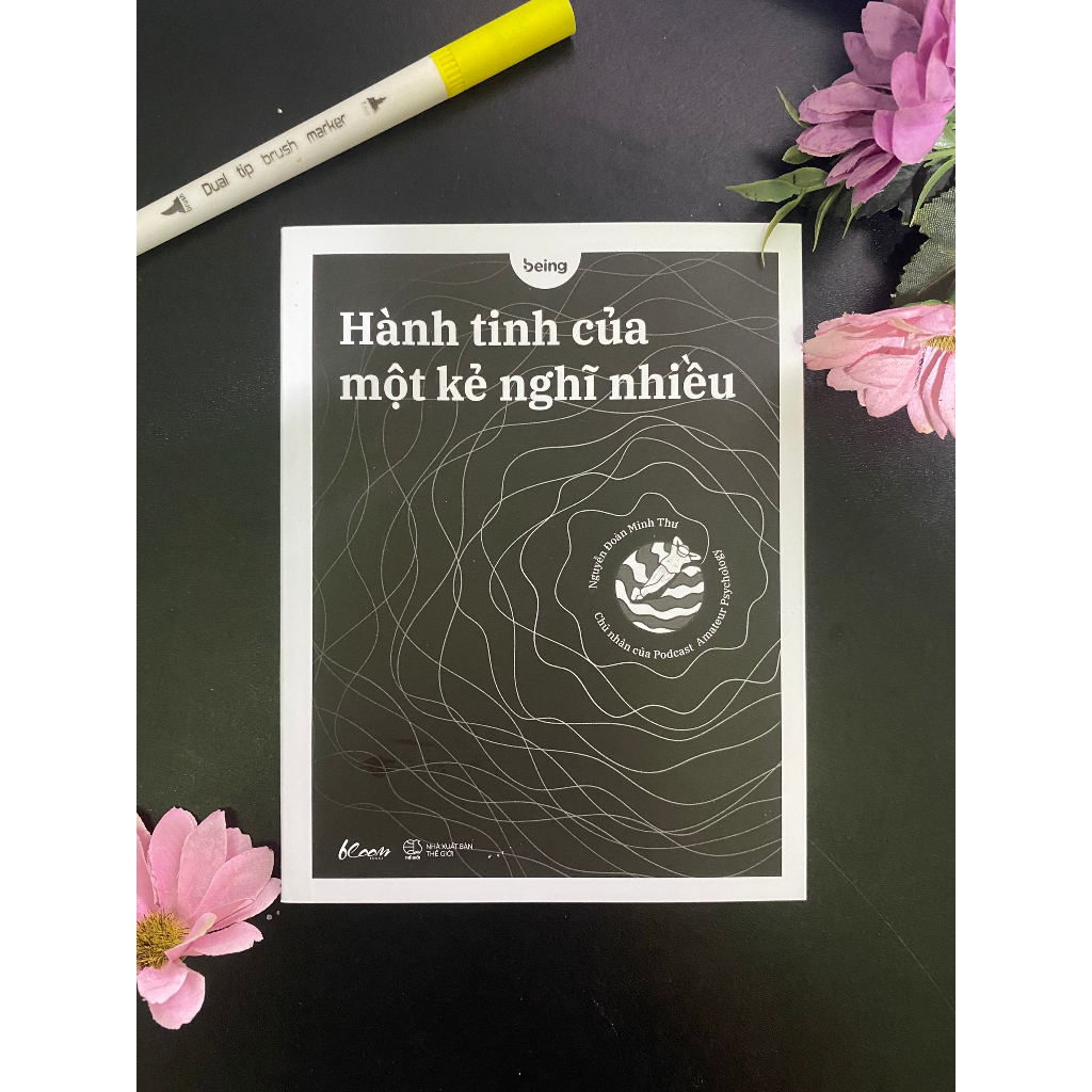 Hành Tinh Của Một Kẻ Nghĩ Nhiều - Sách hay