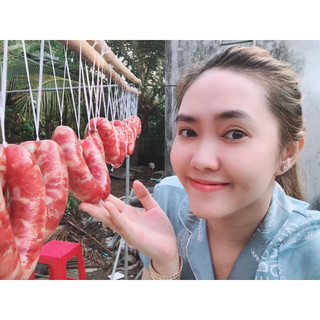 Lạp xưởng truyền thống nhà làm