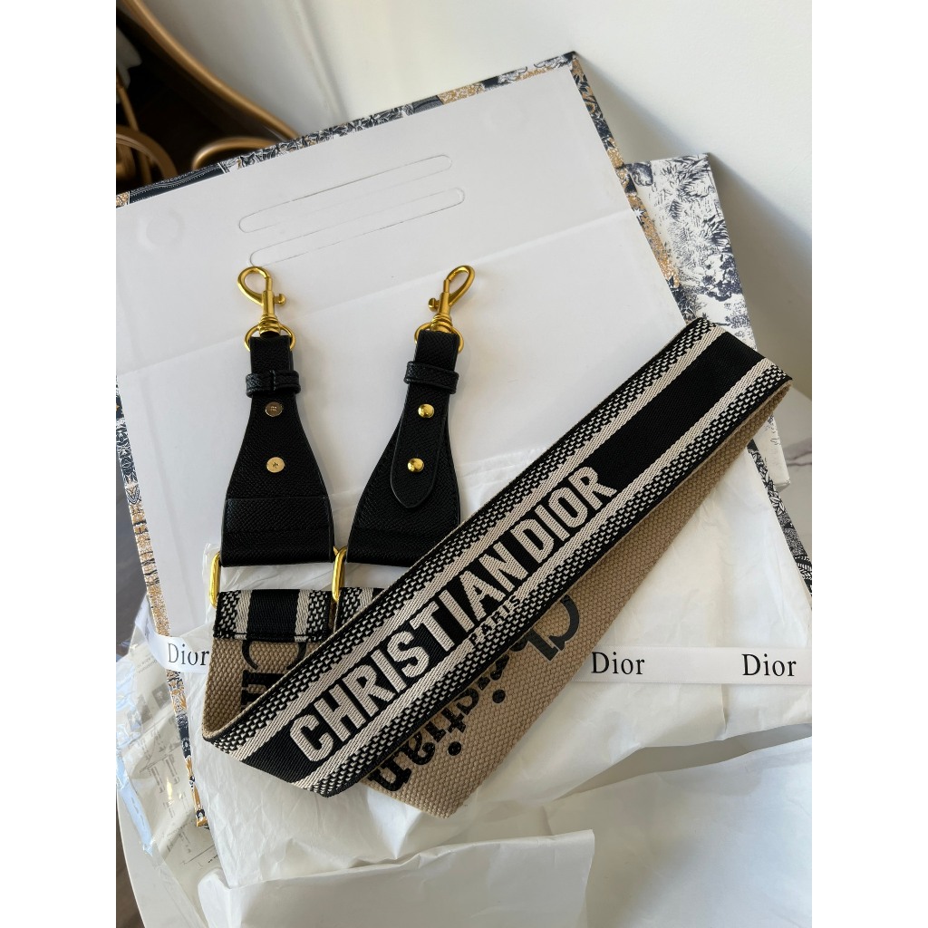 Túi yên ngựa size 24 da thật vỡ box dior thanh lý xả