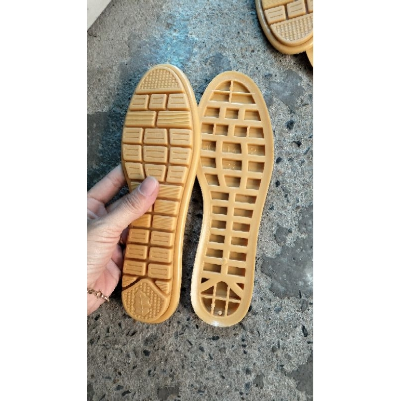 Bupbe hạt đậu móc giày len