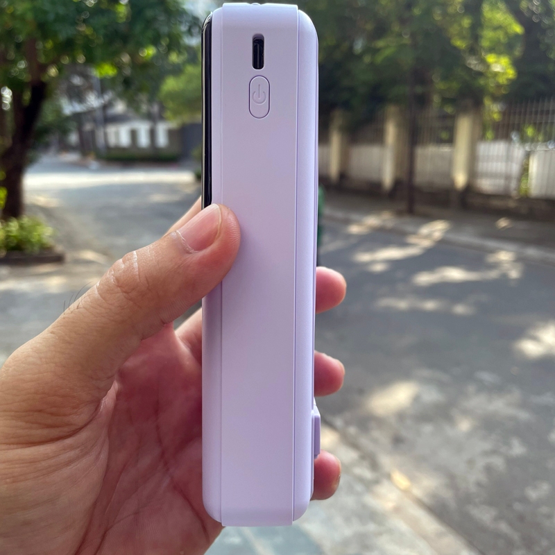 Pin dự phòng mini PHANTOM P12 dung lượng 20000mAh tích hợp 4 cáp sạc - có 2 đen pin