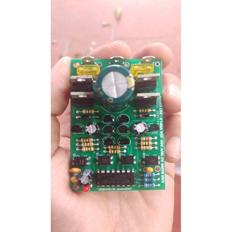 Mạch cân bằng ác quy 24v chủ động trong hệ thống lưu trữ