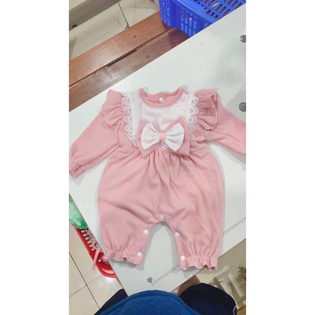 Body Liền Quần Chất Len Nhung Hồng Kèm Mũ Nồi 3.5-10 Kg ,Body Cho Bé Gái Đầy Tháng Thôi Nôi